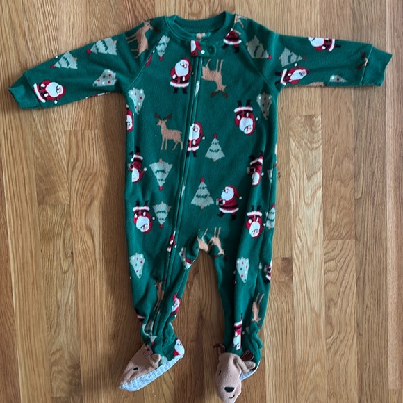 12M Carter’s Fleece Christmas Footies Pajamas - Picture 1 of 5